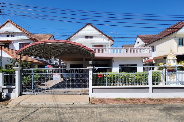 รหัสทรัพย์: M 4619ขาย บ้านเดี่ยว : หมู่บ้านชัยพฤกษ์ -รามอินทราสถานที่ตั้ง: ถนน วัชรพล แขวงท่าแร้ง เขตบางเขน กรุงเทพจุดเด่นของโครงการ  :โครงการคุณภาพ ภายใต้แบรนด์ land & houseโครงการติดถนนใหญ่ ตั้งอยู่ในทำเลที่เป็นศูนย์กลางการเดินทางใกล้ทางด่วนรามอินทรา-อาจณรงค์ สามารถเชื่อมต่อไปยังถนนสายหลักต่างๆ อาทิ เช่น พหลโยธิน วิภาวดี มีนบุรี-สุวินทวงศ์ ลำลูกกาใกล้รถไฟฟ้า สา