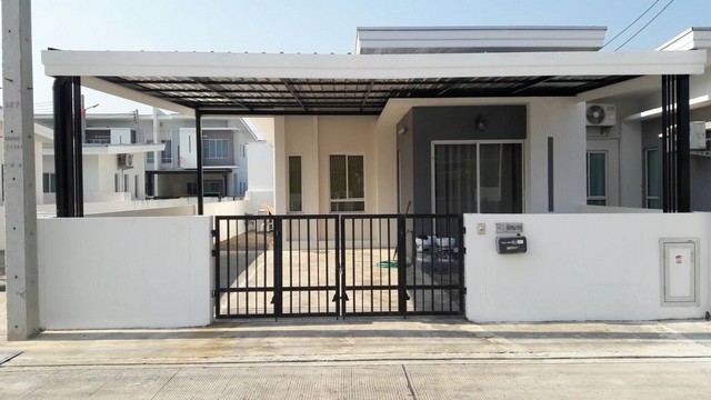 ขายด่วน บ้านโครงการหมู่บ้าน ลาวัลเล่ทาวน์ 2 อ.ปราณบุรี จ.ประจวบคีรีขันธ์ขนาด 27 ตารางวา2 ห้องนอน 1 ห้องน้ำจุดเด่นของโครงการ ลาวัลเล่ ทาวน์ 2* โครงการทำเลดี ภายในสะอาด เน้นความปลอดภัย ทัศนียภาพเป็นระเบียบเรียบร้อย * โครงการรายล้อมด้วยสถานที่สำคัญและแหล่งอำนวยความสะดวก อาทิ โรงพยาบาลค่ายธนะรัชต์ สำนักงานเทศบาลตำบลปราณบุรี และแม็คโคร ปราณบุรี* การเดินทางสะดว