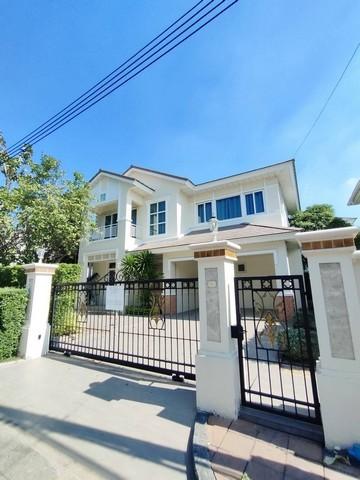 ให้เช่าบ้านเดี่ยว 2 ชั้น 81 ตรว. โครงการเพอร์เฟคมาสเตอร์พีช พระราม 9 เลียบมอเตอร์เวย์ ใกล้นานาชาติแสตมป์ฟอร์ด 