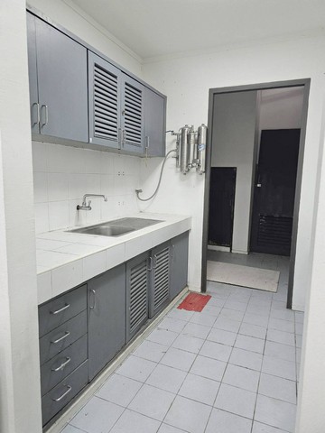 BS1284ให้เช่าพื้นที่สำนักงานชั้น 1 พท.180 ตรม.ย่านรัชดา ห่าง MRTพระราม9 เพียง 800 เมตร