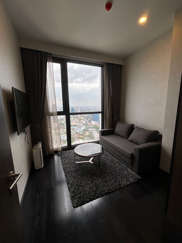 Park Origin ThonglorBTS: Thong LoSize: 42 sqm., 2 bedrooms, 1 bathroomFloor: 50 Unblocked viewRental price: 60,000baht/month Ref.:195163Listing Detail: www.rent-bangkok-condo.com/properties/195163Co-agents are welcome. - - -Contact us for more information or arrange a viewing:Email. rbc.rentbangkokcondo@gmail.comCall. 066-0588-655Line ID: @rentbangkokcondohttps://lin.ee/9cMeMxeWhatsapp: 0660588655Wechat 微信: rentbangkokcondo