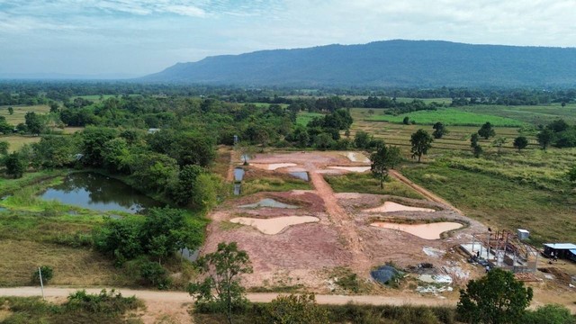 ที่ดินแบ่งขายวิวเขา แปลงละ 1 ไร่ อำเภอเมือง จังหวัดหนองบัวลำภู ##รายละเอียดและที่ตั้งทรัพย์-ที่ดินแบ่งขายแปลงละ 1 ไร่จำนวน 8 แปลง (มี 1 แปลงสร้างบ้านสวนไปแล้ว)-ตั้งอยู่ตำบลป่าไม้งาม อำเภอเมือง จังหวัดหนองบัวลำภู-ที่ดินทำเลดีวิวภูเขาและขุดโคกหนองนาไว้ให้เรียบร้อยแล้ว-ห่างจากตัวเมืองหนองบัวลำภูเพียง 20 นาที-เหมาะสำหรับสร้างบ้านสวนไว้พักผ่อน***ราคาเพียงแปลง