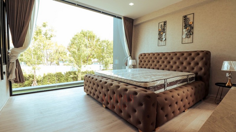 SH010124 ขายบ้านเดี่ยว 3ชั้น VIVE Krungthep Kreetha มีลิฟต์ส่วนตัว  พร้อมลิฟต์ส่วนตัว ใกล้รถไฟฟ้าสายสีเหลือง สถานีศรีกรีฑา