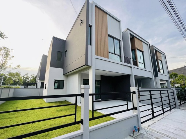 ให้เช่าทาวน์โฮม 2 ชั้น 3 ห้องนอน พลีโน่ สุขุมวิท-บางนา 2 บ้านใหม่หน้าสวน ติดเมกะบางนา ** ทำออฟฟิศจดทะเบียนได้ 