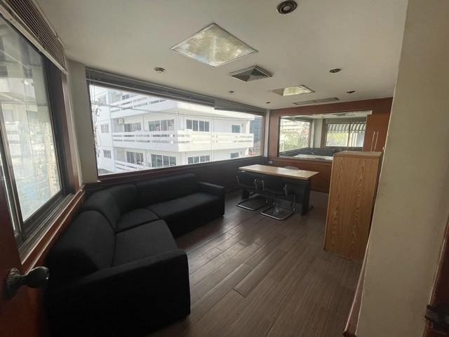 POR3702 ให้เช่าอาคาร  พหลโยธิน ซอย 2 ใกล้ BTS อารีย์ และ BTS สนามเป้า เขตพญาไท เหมาะทำธุรกิจ