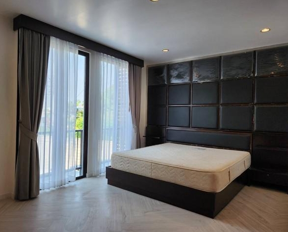 ให้เช่าทาวน์โฮม3ชั้น อารียาแมนดารีน่า สุขุมวิท77 เฟอร์นิเจอร์พร้อมเข้าอยู่