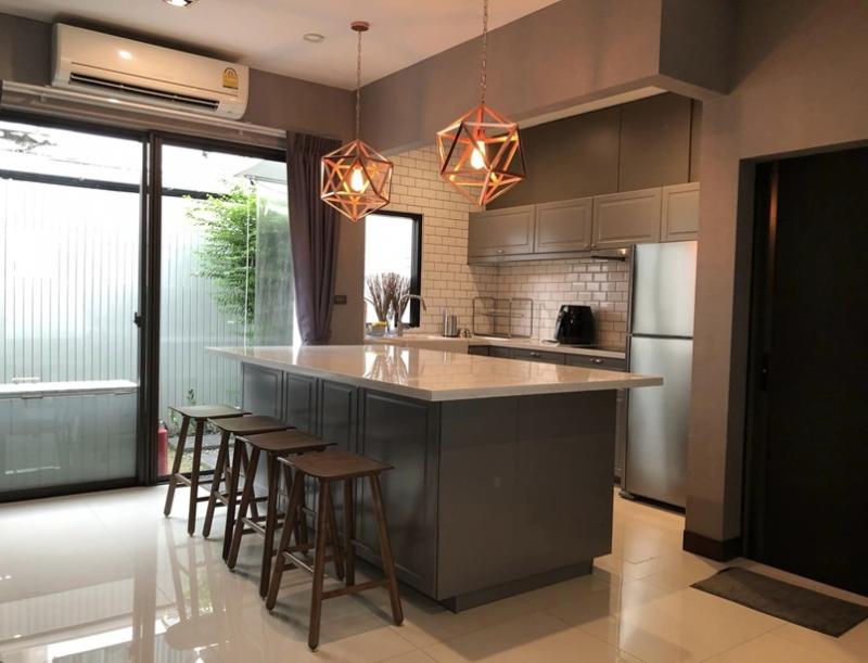 CC 1395  ให้เช่า ทาวน์โฮม 3 ชั้น  LANDMARK EKAMAI RAMINDRA  ใกล้ The Csystal Park