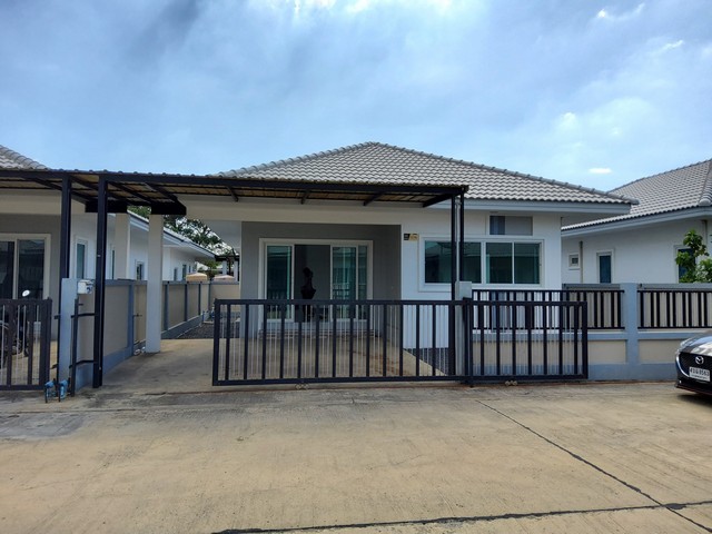   รายละเอียดเพิ่มเติม Code ID :  PSC00770  ราคาขาย  1,827,000  บาท- ขนาดพื้นที่ :  44.00 ตร.ว.   - พื้นที่ใช้สอย :  97.00 ตร.ม.- จำนวนห้อง :  2 ห้องนอน 2 ห้องน้ำ  - ที่จอดรถ :   1  คันพิกัดทรัพย์ : https://maps.app.goo.gl/kiyJoahgLh4LY4C8A    สถานที่ใกล้เคียง- ใกล้  แม็คโคร สระบุรี- ใกล้  โรบินสัน ไลฟ์สไตล์ สระบุรี- ใกล้  วัดสะตือเจดีย์งาม- ใกล้  โรงพยาบาลสระบุรีสอบถามเพิ่มเติม/นัดชมโทร. 097-419-5982(พลอย)โทร. 096-932-4624(ออมสิน)Line : @panaya (มี@ด้านหน้า)ปรึกษาสินเ�