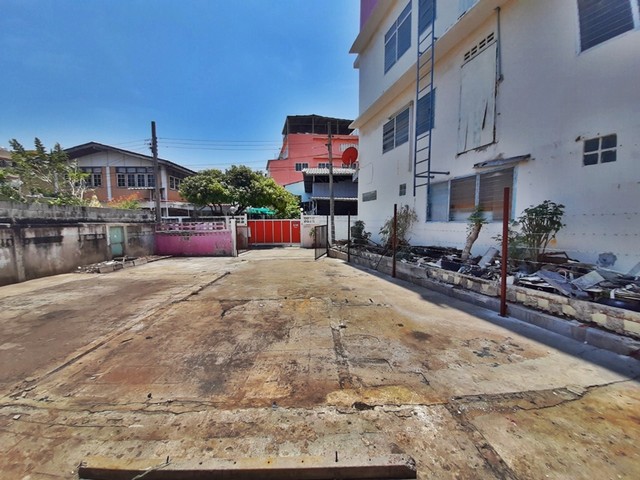 ขายทาวน์เฮ้าส์ หมู่บ้านลัลลี่ วิลล์ กรุงเทพมหานคร (PAP-1-0150)