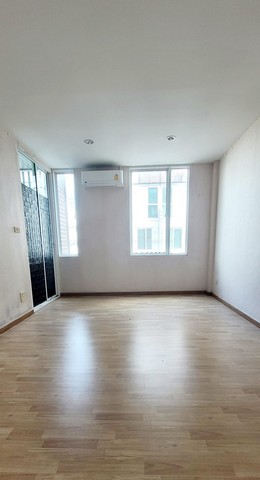 รหัสC5968 ให้เช่าและขายทาวน์โฮม 3.5ชั้น หลังมุม โครงการดิ แอททิค แจ้งวัฒนะ ปากเกร็ด นนทบุรี