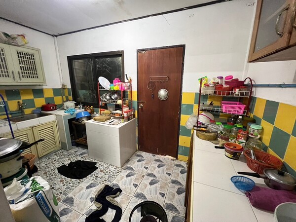 ขายทาวน์เฮ้าส์2ชั้น หมู่บ้านเบญจทรัพย์2 18ตร.ว. 2นอน2น้ำ ขายพร้อมผู้เช่า