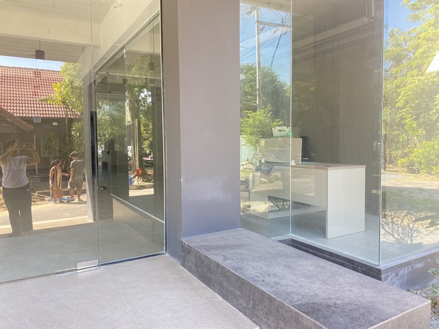 โชว์รูมพร้อมเช่าย่านพัฒนาการ เนื้อที่ใช้สอย 220ตารางเมตร ทำเลศักยภาพพร้อมดำเนินธุระกิจได้ทันที เหมาะสินค้าเครื่องนอน เครื่องครัว และอื่นๆ