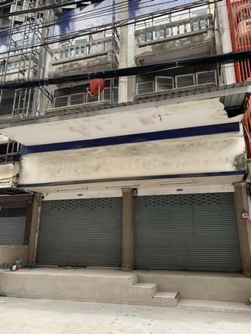 BH2660 ให้เช่าตึกแถว4ชั้น 2ห้องตีทะลุกัน ตึกอยู่หน้า BTS วัชรพล ทำเลดี