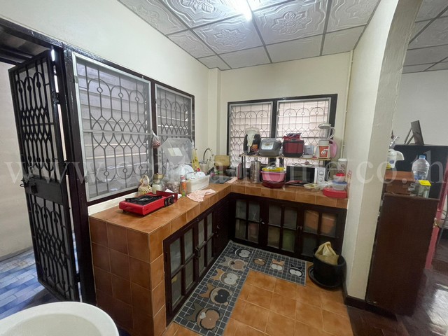 P1 บ้านแฝด บ.ก.ทหารบกสูงสุด รามอินทรา 46 แยก 3 ใกล้ BTS สถานีคู้บอน