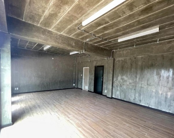 ให้เช่าโกดัง 300 ตรม ย่านบางบัวทอง นนทบุรี รถใหญ่เข้าได้