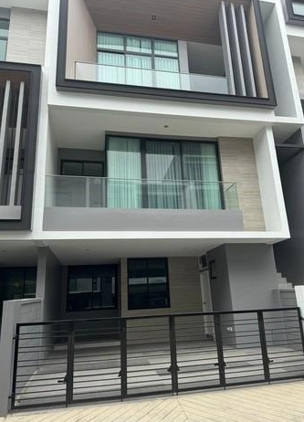  ขายทาวน์โฮม 3 ชั้น Nirvana DEFINE ศรีนครินทร์-พระราม 9 ร่มเกล้า ใกล้มอเตอร์เวย์ 