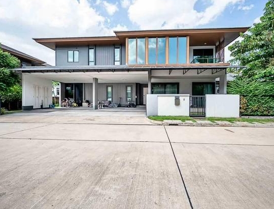  ขายบ้านเดี่ยว 2 ชั้น บุราสิริ พัฒนาการ ประเวศ เนื้อที่ 134 ตรว มี 5 นอน 5 น้ำ