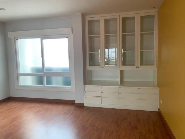 ให้เช่าทาวโฮม3คูหา  ตรงข้าม Big C  ด้านข้างติด Home Pro หมู่บ้าน บิสทาวน์ พระราม3-สุขสวัสดิ์ โครงการหมู่บ้าน ติดถนนใหญ่