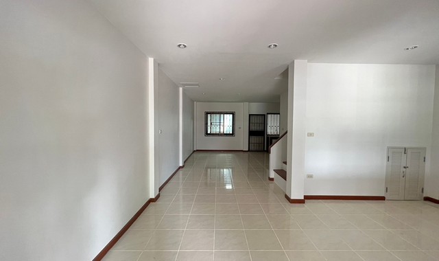 ขายทาวน์เฮ้าส์โครงการ พานาวิว 3 เมืองชลบุรี จังหวัดชลบุรี PKK02-01011