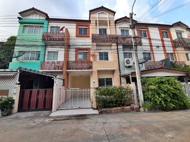 ขายทาวน์เฮ้าส์ โครงการไลโอ พหลโยธิน - วัชรพล  กรุงเทพมหานคร (PAP-3-0393)