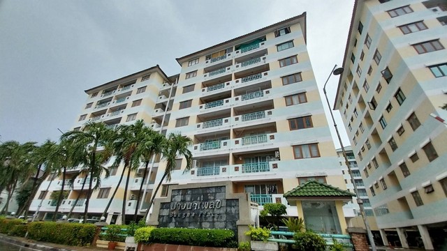 รายละเอียดเพิ่มเติม Code ID : PKK05-01108  ราคาขาย 1,800,000  บาท- ขนาดพื้นที่ :   69.12 ตรม - พื้นที่ใช้สอย :   -- จำนวนห้อง :   2 ห้องนอน 1 ห้องน้ำ - ที่จอดรถ :    1   คัน- บ้านหันทางทิศ : - พิกัดทรัพย์ : https://maps.app.goo.gl/2paMCAfSnLoU1Yzy5    สถานที่ใกล้เคียง- ใกล้ตลาดสี่แยกบางนา- ใกล้มหาวิทยาลัยเซาธ์อีสท์บางกอก - ใกล้  ศาลแพ่งพระโขนง  - ใกล้วัดบางนาใน พระอารามหลวง สอบถามเพิ่มเติม/นัดชมโทร. 097-419-5982(พลอย)โทร. 096-932-4624(ออมสิน)Line : @panaya (มี@ด้า�