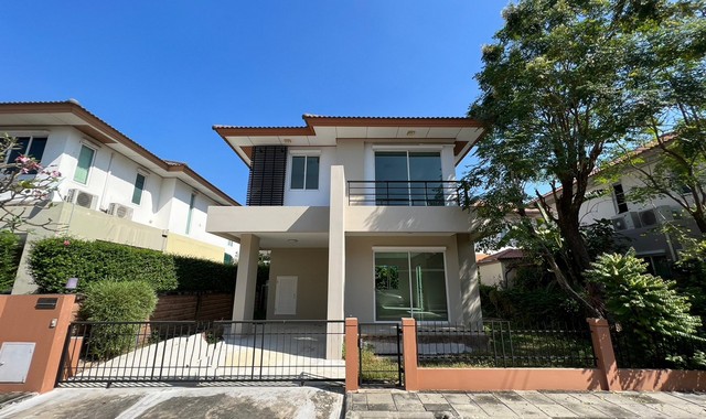   รายละเอียดเพิ่มเติม Code ID : PKK02-00767  ราคาขาย 3,700,000  บาท- ขนาดพื้นที่ :   50.10 ตร.ว.- พื้นที่ใช้สอย :   -- จำนวนห้อง :   3 ห้องนอน 2 ห้องน้ำ - ที่จอดรถ :    1   คัน- บ้านหันทางทิศ : - พิกัดทรัพย์ : https://maps.app.goo.gl/LoQ4hqjpLtMGS73q6    สถานที่ใกล้เคียง- ใกล้ตลาดบางใหญ่- ใกล้โรงพยาบาลสัตว์เพ็ทซิเดนซ์ - ใกล้ครัวพรทิพย์(บางใหญ่) - ใกล้อิสลาม อาหารทะเล บ้านรักษ์ขนมไทย สอนและรับสั่งทำขนมไทย สอบถามเพิ่มเติม/นัดชมโทร. 097-419-5982(พ�