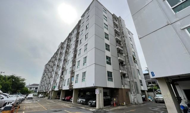  รายละเอียดเพิ่มเติม Code ID : PKK05-00667  ราคาขาย  1,020,000 บาท- พื้นที่ใช้สอย :    31.97 ตรม.- จำนวนห้อง :   1 ห้องนอน 1 ห้องน้ำ - ที่จอดรถ :  -     คัน- บ้านหันทางทิศ : - พิกัดทรัพย์ :  https://maps.app.goo.gl/2ae6Bj14kpEdwmCAA    สถานที่ใกล้เคียง- ใกล้สถานีรถไฟฟ้าวงศ์สว่าง- ใกล้โรงพยาบาลเกษมราษฎร์ ประชาชื่น   สอบถามเพิ่มเติม/นัดชมโทร. 097-419-5982(พลอย)โทร. 096-932-4624(ออมสิน)Line : @panaya (มี@ด้านหน้า)ปรึกษาสินเชื่อฟรี One Stop Service ดูแลตั้งแต่ต้นจนจบบริษัท 