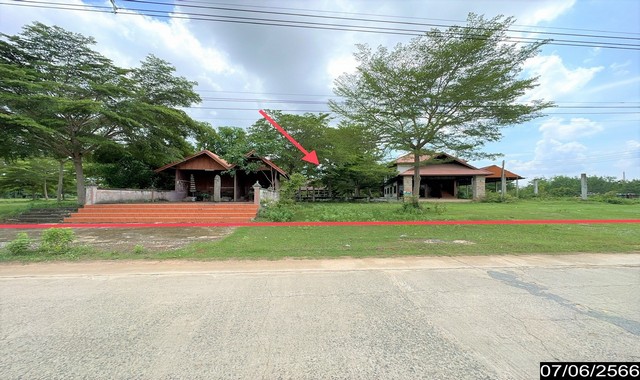   รายละเอียดเพิ่มเติม Code ID : PKK02-10237  ราคาขาย 7,506,000  บาท- ขนาดพื้นที่ :  3109.00 ตร.ว. - พื้นที่ใช้สอย :  476 ตรม - จำนวนห้อง :  2 ห้องนอน 2 ห้องน้ำ  - ที่จอดรถ :     1  คัน- บ้านหันทางทิศ : - พิกัดทรัพย์ : https://maps.app.goo.gl/mCTGGcKARa5Lepz28    สถานที่ใกล้เคียง- ใกล้โรงพยาบาลขุขันธ์- ใกล้ซุปเปอร์บอล  - ใกล้ศูนย์รวมสินค้าเบ็ดเตล็ด- ใกล้โลตัส ขุขันธ์  แม็กกี้ซุปเปอร์ ขุขันธ์ สอบถามเพิ่มเติม/นัดชมโทร. 097-419-5982(พลอย)โทร. 096-932-4624(ออมสิน