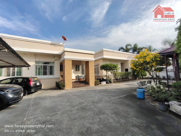 รายละเอียด  ให้เช่าบ้านเดี่ยว 1 ชั้น เนื้อที่ 447ตารางวา พื้นที่ใช้สอย 450 ตร.ม 6 ห้องนอน 5 ห้องน้ำ เฟอร์บางส่วน ถนนศรีนครินทร์ ใกล้ บิ๊กซี ราคาเช่า 120,000 บ/ดทำืืฟฟิศ เนอสเชอรี่ได้ สถานที่สำคัญใกล้เคียงศูนย์การค้า Big C ศรีนครินทร์ Makro ศรีนครินทร์  Foodland, Jas Urban ศรีนครินทร์ Home Pro ศรีนครินทร์  Chic Republic  Index Living Mall Paradise Place, Paradise Park ศรีนครินทร์  Central บางนา  Big C บางนา  Home Pro บางนา  Seacon Square ศรีนครินทร์  SB Design Square บางนา  