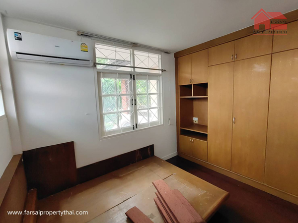 ให้เช่าบ้านเดี่ยว 2ชั้น84 ตร.ว พื้นที่ใช้สอย 250 ตร.ม 3ห้องนอน 3ห้องน้ำ แอร์ ตบแต่งใหม่ ถนน รัชดา 32 กรมพาณิชย์ ราคาเช่า 35,000 บ/ด