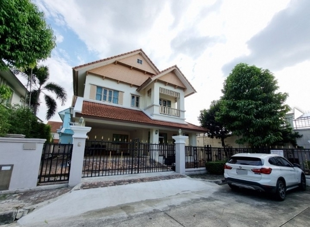 WW244G ขาย บ้านเดี่ยวหลังมุม 2 ชั้น หมู่บ้านลัดดารมย์ ซอยรามคำแหง 118, เขตสะพานสูง