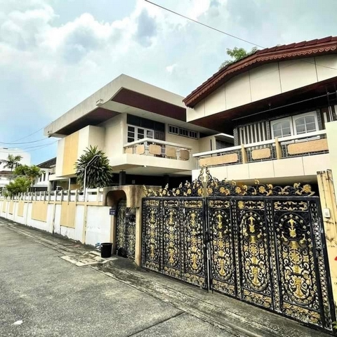 WW191G ขาย ที่ดิน พร้อม บ้านเดี่ยว 3 หลัง ซอยอินทามระ 1 ถนนสุทธิสาร  #ใกล้สะพานควาย