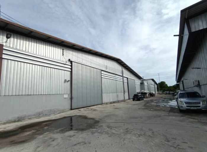 ให้เช่าโกดัง 2,000ตรม. ถนนบางนา ตราด กม.5 ใกล้ เซ็นทรัลบางนา