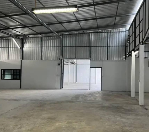 ให้ช่าโกดัง 360ตรม ซอยรามอินทรา  บางเขน 150 ตารางวา