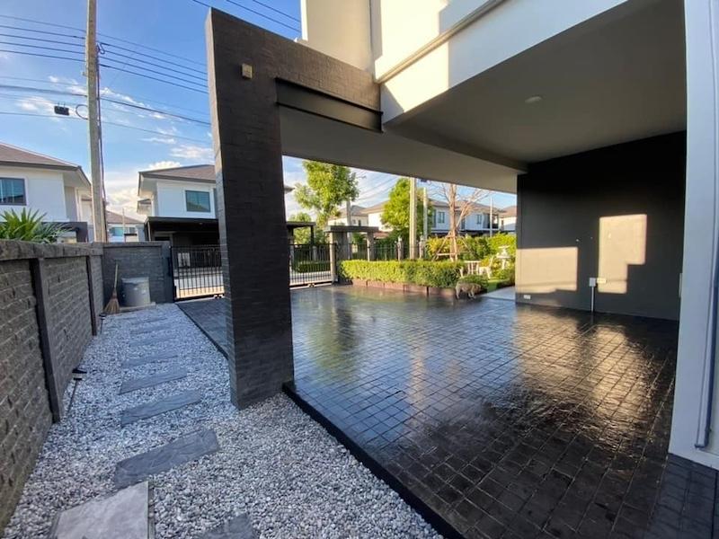 ให้เช่าบ้านเดี่ยว 2 ชั้น 3 ห้องนอน, 3 ห้องน้ำ 1 ห้องนั่งเล่น, 2 ที่จอดรถ โครงการบริทาเนีย บางนา กม.12 ซ. สุขาภิบาล 6