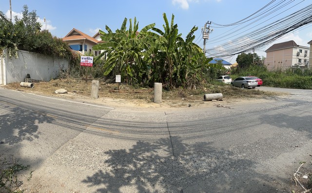 ขายที่ดิน 85 ตารางวา เจ้าของขายเอง  เลี่ยงเมืองปากเกร็ด 29 นนทบุรีที่ตั้ง : เลี่ยงเมืองปากเกร็ด 29 ตำบลปากเกร็ด  อำเภอปากเกร็ด จังหวัดนนทบุรี 11120https://maps.app.goo.gl/p1w55UeUf41RQA4g8ขนาดพื้นที่ : 85 ตารางวารายละเอียดขายที่ดิน 85 ตารางวารถไฟฟ้าสายสีชมพู 900 มถนน เลี่ยงเมือง ปากเกร็ด 200 มใก้ล big c extra แจ้งวัฒนะ 2ซอยเลี่ยงเมือง ปากเกร็ด 29สถานที่ใกล้เคียง ใกล้บิ๊กซีใกล้ห้างเซ็นทรัลใกล้รถไฟฟ้าราคา