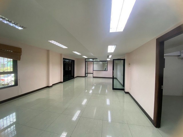 BS1291ให้เช่าอาคาร 3 ชั้น ซอยประชาอุทิศ 15 ย่านดอนเมือง ใกล้รถไฟฟ้าสายสีแดง เหมาะทำเป็นที่พัก หรือออฟฟิศ