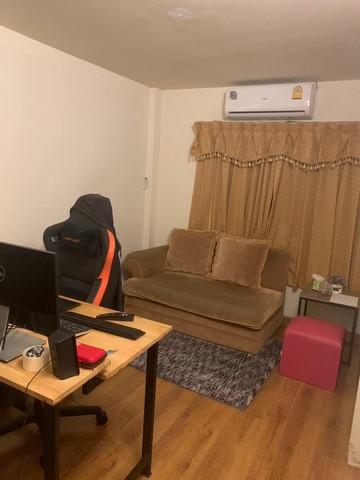 ให้เช่าทาวน์โฮม 3 ชั้น โครงการบ้านกลางเมือง เหม่งจ๋าย-ลาดพร้าว 80 เนื้อที่ 21 ตรว. พื้นที่ใช้สอย 160 ตร.ม. 3 ห้องนอน 4 ห้องน้ำ