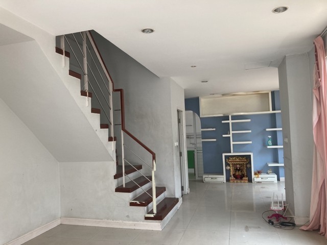 ให้เช่าทาวน์โฮม 3 ชั้นหลังมุม ย่านพระราม3 ช่องนนทรี20