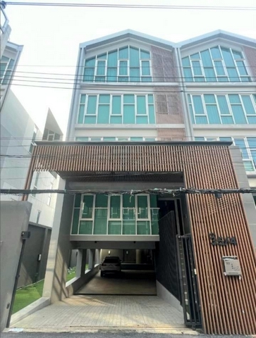 WW2456 ขาย #โฮมออฟฟิศ หมู่บ้านฮอฟ ซอยวชิรธรรมสาธิต 51 #ใกล้btsปุณวิถี 