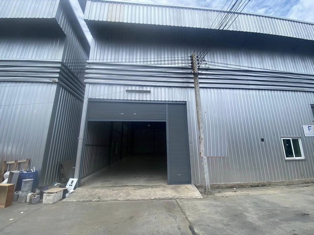 RK0360 ให้เช่าโกดังเก็บสินค้า รับน้ำหนักได้ 1 ตัน ต่อตารางเมตร ขนาด 300 ตารางเมตร ติดถนนเทพารักษ์​ กม11ติดต่อ : คุณเด่นชัย 09-8481-8989         :06-2839-4747 Line   :0984818989          : https://line.me/ti/p/ezz8HbMifz         : แอดไลน์ แคปหน้าจอสอบถามได้เลยครับโกดัง ติดถนนเทพารักษ์​ กม.11300 ตารางเมตร พื้นรับน้ำหนักได้ 1 ตันต่อตารางเมตร กว้าง 15 ลึก 20 สูง 8 เมตร พร้อมออฟฟิศ ติดถนนเทพารักษ์​ กม1173 23 หมู่ 4 ถ. เทพารักษ์ ตำบล บางพลีใหญ่ อำเภอบางพ