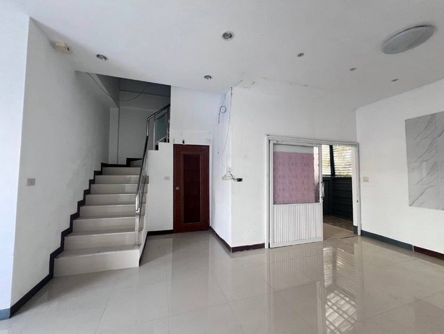 ขายทาวน์เฮ้าส์ เอราวัณ 2 ต.รอบเมือง อ.เมืองร้อยเอ็ด จ.ร้อยเอ็ด  PSC00155