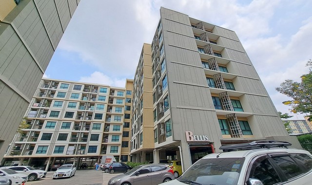   รายละเอียดเพิ่มเติม Code ID :  PKK05-00993 ราคาขาย  2,340,000 บาท- พื้นที่ใช้สอย :    33.4 ตรม- จำนวนห้อง :   1 ห้องนอน 1 ห้องน้ำ - ชั้นที่ : 8     - อาคาร  : B พิกัดทรัพย์ :  https://maps.app.goo.gl/KqQooU47j81ycryG8    สถานที่ใกล้เคียง- ใกล้สถานีรถไฟฟ้า- ใกล้มหาวิทยาลัยเกษตรศาสตร์ - ใกล้ โรงพยาบาลเปาโล เกษตร- ใกล้ อเวนิวพหลโยธิน34 สอบถามเพิ่มเติม/นัดชมโทร. 097-419-5982(พลอย)โทร. 096-932-4624(ออมสิน)Line : @panaya (มี@ด้านหน้า)ปรึกษาสินเชื่อฟรี One Stop Service ดูแลตั้ง�