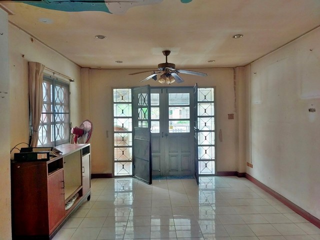 ขายบ้านพร้อมที่ดิน  หมู่บ้านการเคหะ สุวินทวงศ์ กรุงเทพมหานคร (PAP-2-0062)