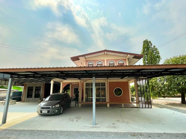 ขายที่ดินสวยพร้อมบ้าน 3 หลัง  4 ไร่ 90 ตารางวา  ต. บ้านหัวป่าน้อย อ.เมืองสุพรรณบุรี   ZB040