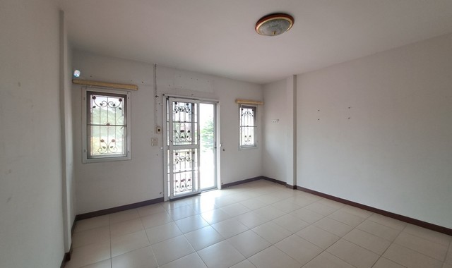 ขายทาวน์เฮ้าส์โครงการ วรินทราวิลล์ คลองสามวา กรุงเทพมหานคร PKK03-00858