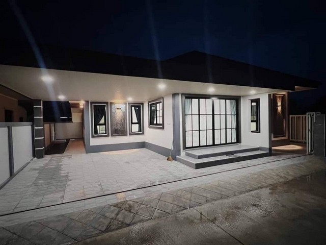 บ้านเดี่ยว สร้างใหม่ แยกอนามัยหนองหงษ์ อำเภอพานทอง จังหวัดชลบุรี