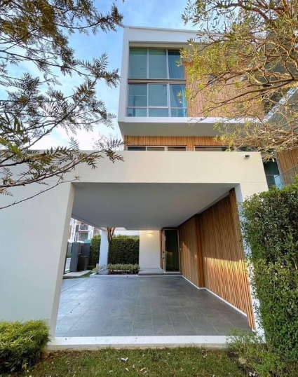 ให้เช่าบ้านเดี่ยว 3 ชั้น  VIVE พระราม 9 พื้นที่ใช้สอย 324 ตรม มี 3 นอน 4 น้ำ 