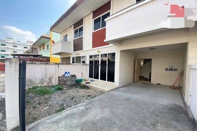 ขายด่วนทาวน์โฮม 2 ชั้น คาซาลีน่า เพลส เนื้อที่ 23.10 ตารางวา ถนน เพิ่มสิน