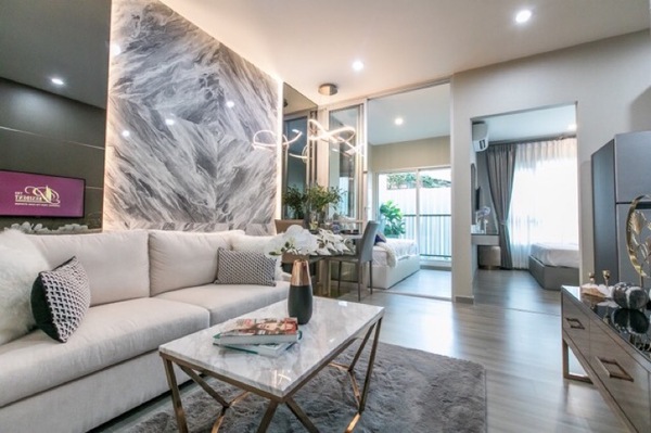 M25890ขายดาวน์คอนโด 390,000 บาท The President จรัญ–แยกไฟฉาย ติดMRTแยกไฟฉาย(0เมตร)เดินจากคอนโดขึ้นรถไฟฟ้าได้เลย ห้องโครงการขายหมดแล้วรายละเอียด•ห้องขนาด 34.99 ตร.ม.•ชั้น 12 ระเบียงหันทิศเหนือ ห้องมุม•ห้อง type A7 plus 1 bedroom plus•ราคาซื้อขายสุทธิ 2,988,028 บาท•จำนวนเงินค่าห้องชุดงวดสุดท้ายที่ต้องชำระ 2,628,028 บาท•ห้องสร้างเสร็จเรียบร้อย ในภาพเป็นห้องตัวอย่างของโครงการเท่านั้น•แถม บิ้วอินครัว เตาไฟ